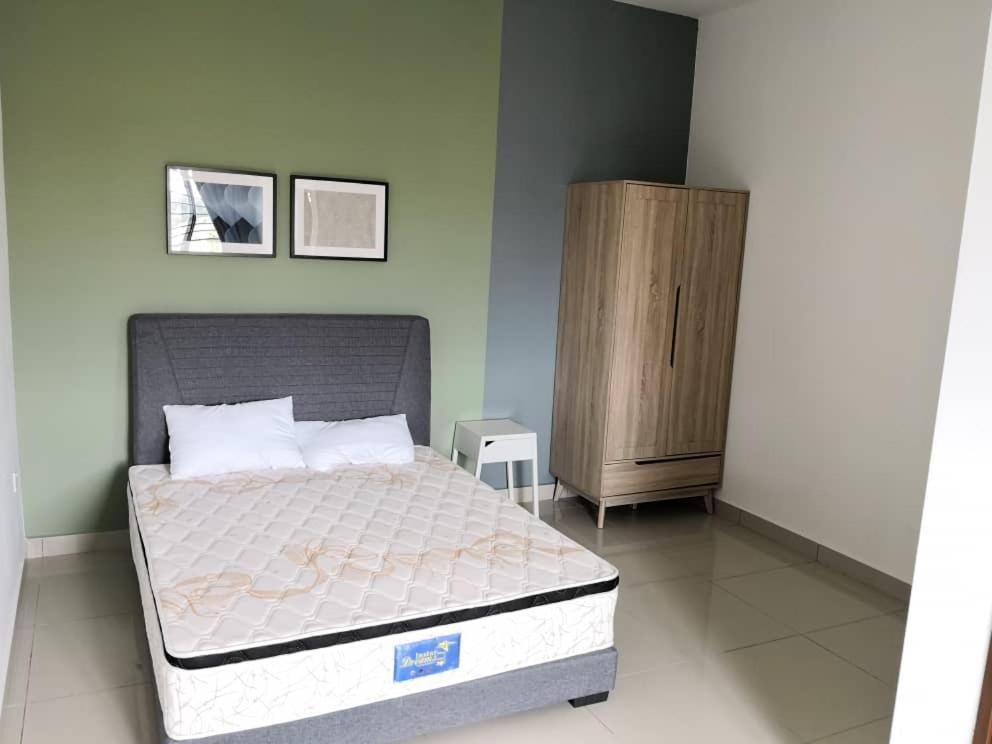 Johor Desaru Beach Bungalow Villas Kangkar Chemaran Exterior foto