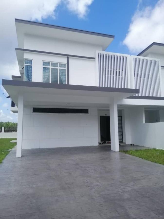 Johor Desaru Beach Bungalow Villas Kangkar Chemaran Exterior foto